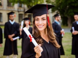 graduación de la universidad de donantes de óvulos de liga de hiedra