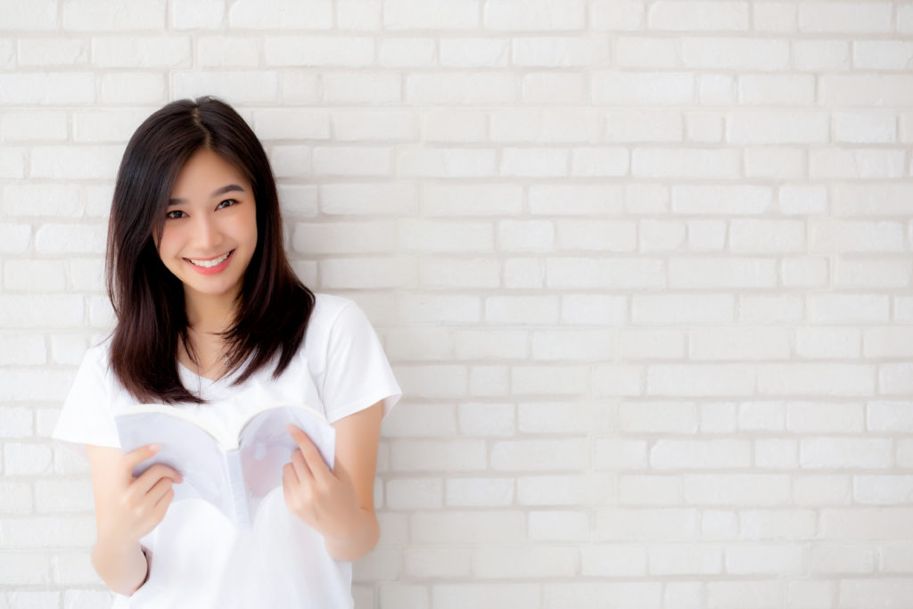 Linda de retrato jovem mulher asiática felicidade